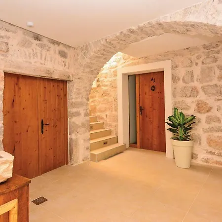 Apartment One-bedroom In Betina Betina (Sibenik-Knin)