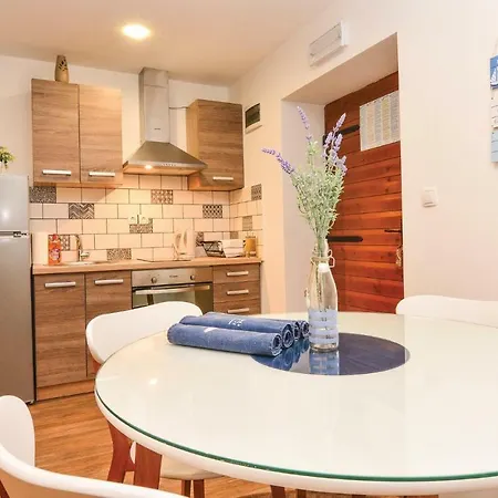 Apartment One-bedroom In Betina