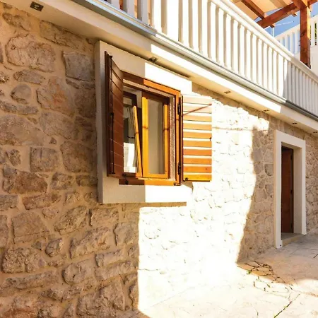Apartment One-bedroom In Betina
